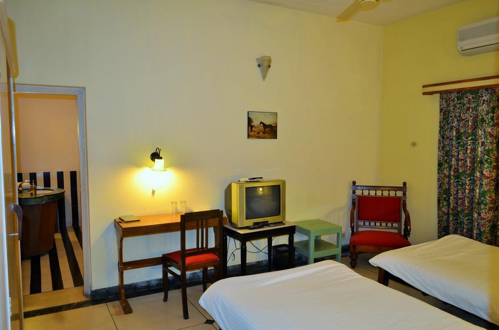 Hotel Inn Season Mahāmandir Habitación foto